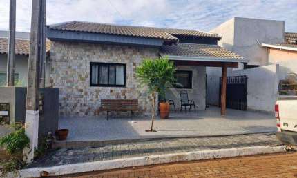 Casa com 3 dormitórios à venda, 140 m² por R$ 380.000,00 - Paranagi - Sertaneja/PR