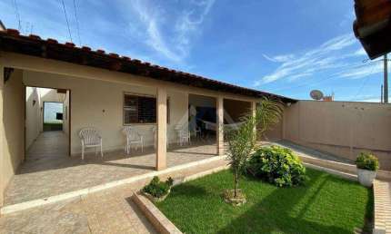 Casa com 3 dormitórios à venda, 180 m² por R$ 480.000,00 - Conjunto Habitacional José Garcia Molina - Londrina/PR