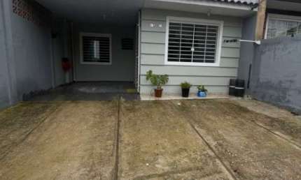 Casa Residencial com 2 quartos  para alugar, 50.00 m2 por R$1300.00  - Gralha Azul - Fazenda Rio Grande/PR