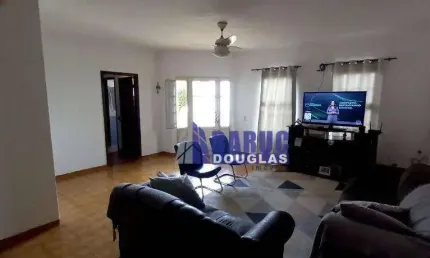 Casa com 3 dormitórios à venda, 294 m² por R$ 950.000,00 - Jardim Cuiabá - Cuiabá/MT
