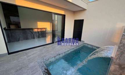 Vende-se linda casa térrea com 03 suítes e piscina no Condomínio Primor das Torres
