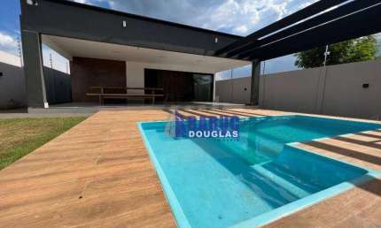 Casa Térrea com 4 quartos sendo 3 suítes, com piscina, com 210m² construídos, por R$ 995.000 - Jardim Bucair - Chapada dos Guimarães/MT