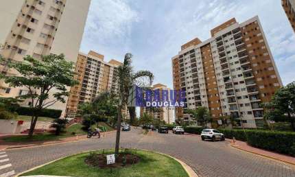 Vende-se ótimo apartamento no edf. Morada do Parque, com 03 quartos sendo 01 suíte, Wc social, apto andar intermediário, 02 vagas de garagem, lazer.