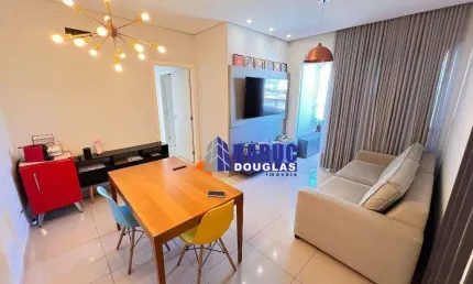 Vende-se lindo apartamento no Edf. Porto Real com 03 quartos sendo 02 suítes, 02 vagas (lado a lado) e sol da manhã.