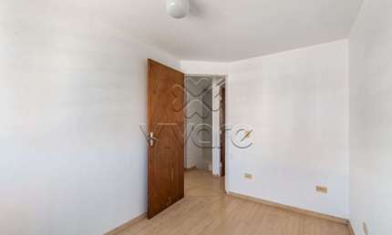 Casa com 3 quartos para alugar na Rua Luiz França, 2441, Cajuru, Curitiba, 85 m2 por R$ 2.000