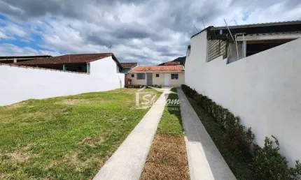 Casa com 2 quartos para alugar na Avenida Brasília, Indaiá, Caraguatatuba