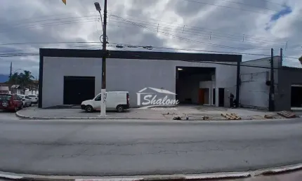 Barracão / Galpão / Depósito com 4 salas para alugar na Rua Guilherme de Almeida, Morro do Algodão, Caraguatatuba