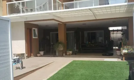 Condomínio Golden Village - Vendo  Casa de Alto Padrão com 3 suítes