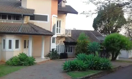 Casa aconchegante,  com 5 dormitorios, no Condominio Marambaia em VinhedoQSP