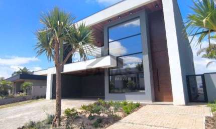 Moderna Casa de Alto Padrao, em Vinhedo/SP, 4 suites, design inteligente, automacao, piscina aquecida. Condominio premium inspirado na Toscana, ampla oferta de lazer. Localizacao estrategica