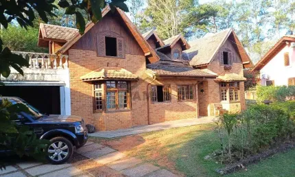 Casa pre fabricada, em terreno de 1.000 m2, a venda no Parque Estancia Atibaia que e um dos melhores Condominios da Cidade de Atibaia/SP