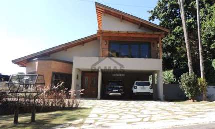 Casa de alto padrao em condominio fechado com piscina em Vinhedo