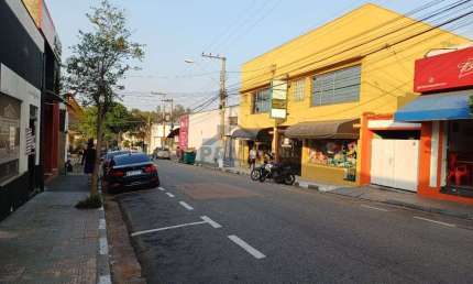 Excepcional oportunidade no centro de Vinhedo/SP em terreno en saloes.