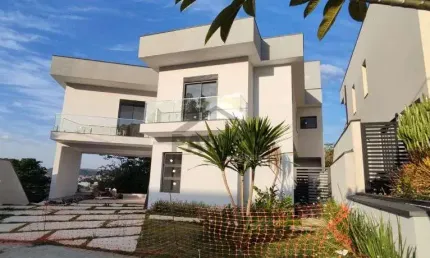 Sinta-se em Casa: Venha Conhecer Esta Linda Residencia com 3 Suites e Piscina no Condominio Porto do Sol, Valinhos!
