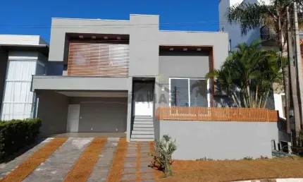 Imperdivel! Casa a venda no Condominio Terras de Sao Francisco em Vinhedo/SP  Encante-se com essa casa incrivel com 3 suites e uma piscina maravilhosa! Localizada em um dos condominios mais desejados 