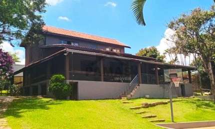Venda de Casa Estilo Chacara - Perfeita para quem busca tranquilidade e conforto!