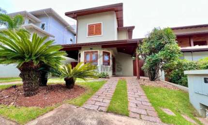Porteira Fechada - Linda casa em condominio rica em armarios e toda mobiliada e decorada e piscina grande - Valinhos - SP