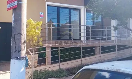 Sala comercial com 3 salas para alugar no Centro, Vinhedo 