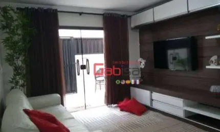 Casa com 3 dormitórios à venda, 140 m² por R$ 550.000 - Jardim Caiçara - Cabo Frio/RJ
