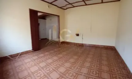 Casa antiga á venda no centro de indaiatuba com salão comercial alugado