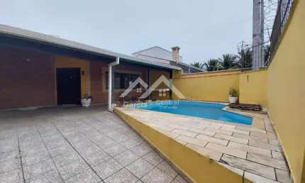 Casa com 3 quartos à venda na São José, 258, Estancia São Jose, Peruíbe