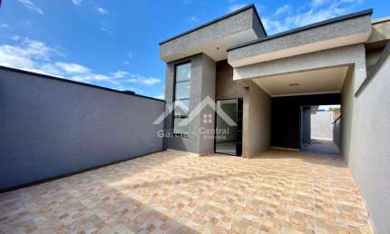 Casa moderna com acabamento de alto padrão em Peruíbe