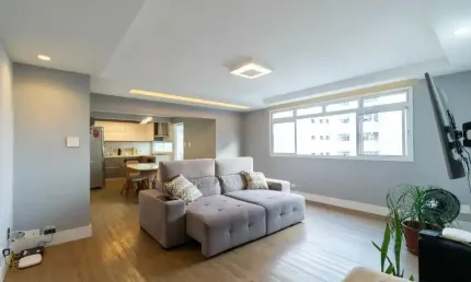 Descubra o seu novo lar neste apartamento moderno e recentemente reformado!