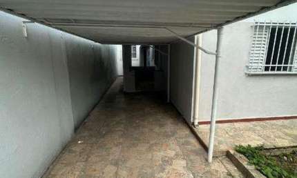 Casa com 3 quartos para alugar na Rua Bernarda Paulista, 187, Vila Santa Clara, São Paulo