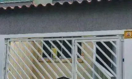 Sobrado novo para Locação Comercial ou residencial – Conforto, Espaço e Excelente Localização