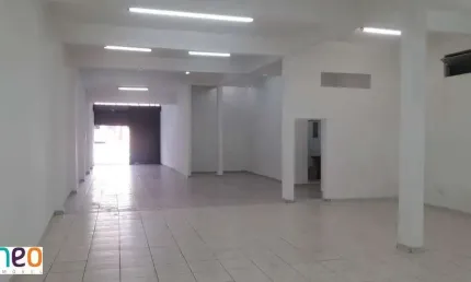 Salão comercial de 220 m² e localização privilegiada