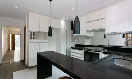 Casa com 3 quartos para alugar na Praça Nicola Antônio Camardo, 488, Vila Gomes Cardim, São Paulo, 147 m2 por R$ 7.800