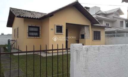 Casa com 2 quartos à venda na Rua Osvaldo Rogério Braga, 551, Ingleses do Rio Vermelho, Florianópolis, 90 m2 por R$ 990.000