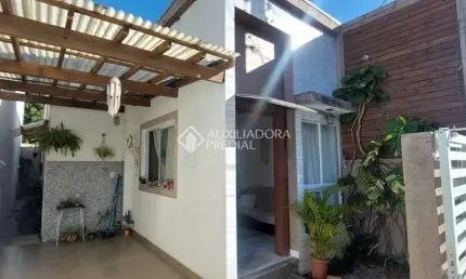 Casa com 2 quartos à venda na servidão manoel sabino de meneses, 105, são joão do rio vermelho, florianópolis, 60 m2 por r$ 295.000