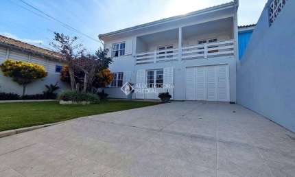 Casa com 3 quartos à venda na Harlei de Oliveira, 88, Vila Nova, Imbituba, 110 m2 por R$ 780.000
