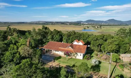 Fazenda à venda na Antônio Bittencourt Capanema, 858, 96581, Centro, Imaruí, 160 m2 por R$ 700.000