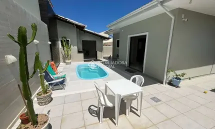 Casa com 2 quartos à venda na Ernâni Cotrim, 314, Village, Imbituba, 138 m2 por R$ 1.175.000