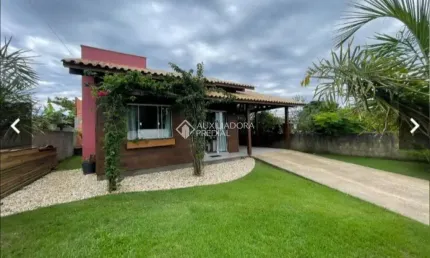 Casa com 2 quartos à venda na Rua Mãe Da Providência, 7, Arroio Rosa, Imbituba, 72 m2 por R$ 480.000