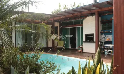 Casa com 2 quartos à venda na rua das bauxitas, 488, pântano do sul, florianópolis, 187 m2 por r$ 1.200.000