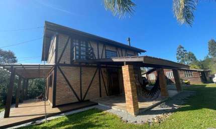 Fazenda à venda na 29 de Dezembro, 660, 887, Centro, São Bonifácio, 320 m2 por R$ 1.400.000