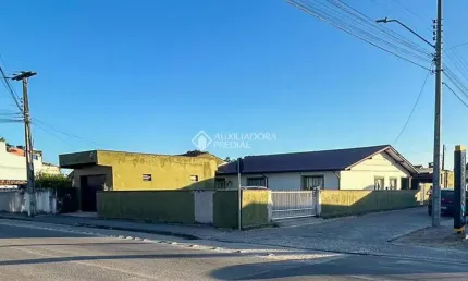 Casa com 3 quartos à venda na vereador laudelino antônio teixeira, 250, campo duna, garopaba, 200 m2 por r$ 1.275.000