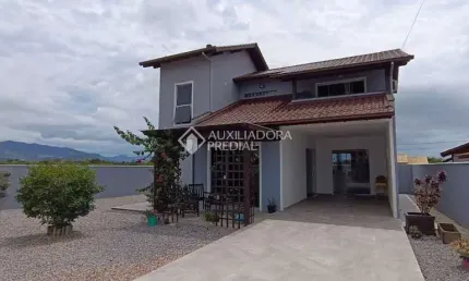Casa com 2 quartos à venda na Adílio Borges, 02, Alto Arroio, Imbituba, 140 m2 por R$ 720.000