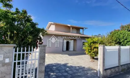 Casa com 4 quartos à venda na Manoel Antônio  Cardoso, 120, Araçatuba, Imbituba, 340 m2 por R$ 790.000