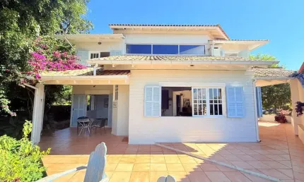 Casa com 4 quartos à venda na Ilha Do Pico, 93, Centro, Garopaba, 300 m2 por R$ 2.400.000