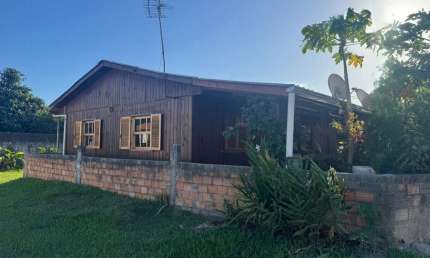 Casa com 3 quartos à venda na José Torres Pires, 389, Araçatuba, Imbituba, 330 m2 por R$ 480.000