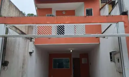 Casa com 4 quartos à venda na Rua Antônio Fregonesi, 11, Nova Petrópolis, São Bernardo do Campo, 300 m2 por R$ 720.000
