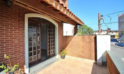 Casa com 3 quartos à venda na Francisco de Souza, 18, Ferrazópolis, São Bernardo do Campo, 245 m2 por R$ 600.000