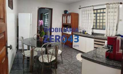 | Casa | Conjunto Habitacional Milton Gavetti | à venda | 3 quartos | 2 vagas | Londrina