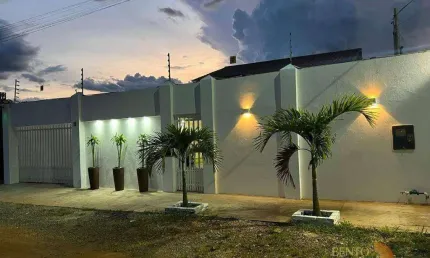 Casa com 4 dormitórios à venda por R$ 778.000 - Centro - Chapada dos Guimarães/MT