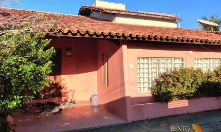 Casa com 3 dormitórios à venda, 212 m² por R$ 550.000,00 - Jardim Universitário - Cuiabá/MT