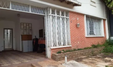 Casa com 3 quartos à venda na Rua Castro Mendes, 133, Taquaral, Campinas, 168 m2 por R$ 695.000